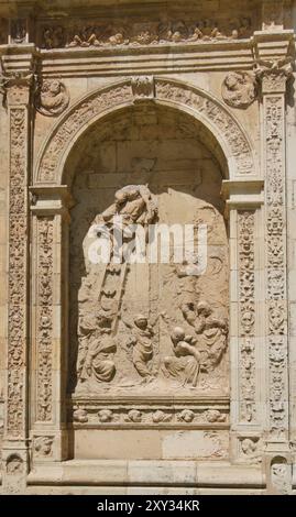 Detail der plateresken Fassade des Convento de San Marcos aus dem 16. Jahrhundert, heute das luxuriöse Parador Hotel und die Restaurants Leon Castile und Leon Spain Stockfoto