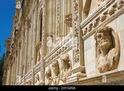 Detail der plateresken Fassade des Convento de San Marcos aus dem 16. Jahrhundert, heute das luxuriöse Parador Hotel und die Restaurants Leon Castile und Leon Spain Stockfoto