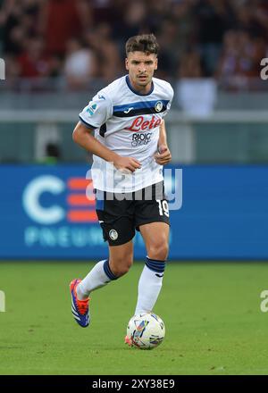 Turin, Italien. August 2024. Berat Djimsiti von Atalanta während des Spiels der Serie A im Stadio Grande Torino, Turin. Der Bildnachweis sollte lauten: Jonathan Moscrop/Sportimage Credit: Sportimage Ltd/Alamy Live News Stockfoto