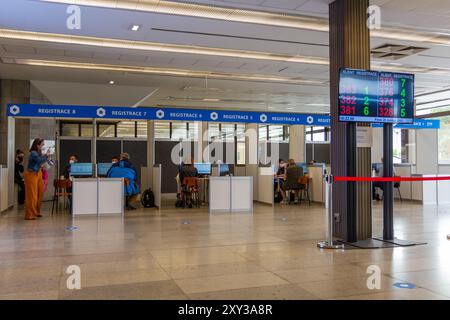 PRAG, TSCHECHIEN - 28. MAI 2021: Registrierungsraum des COVID-19-Impfzentrums im Kongresove-Zentrum (Kongresszentrum) in Prag, Tschechische Republik Stockfoto