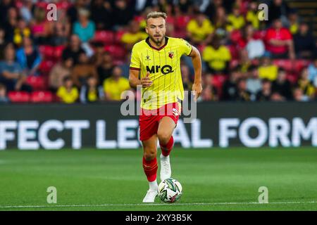 Ryan Porteous aus Watford läuft mit dem Ball während des Carabao Cup Matches Watford gegen Plymouth Argyle in der Vicarage Road, Watford, Großbritannien, 27. August 2024 (Foto: Izzy Poles/News Images) Stockfoto