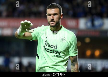 Blackburn, Großbritannien. August 2024. Ewood Park, Blackburn, England, 27. August 2024: Torhüter Richard O’Donnell (1 Blackpool) während des Carabao Cup-Spiels zwischen Blackburn Rovers und Blackpool im Ewood Park in Blackburn, England am 27. August 2024. (Sean Chandler/SPP) Credit: SPP Sport Press Photo. /Alamy Live News Stockfoto