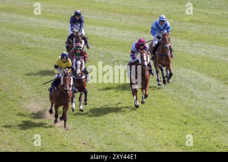 GODSTONE, SURREY/Großbritannien, 2. MAI: Point-to-Point-Rennen in Godstone Surrey am 2. Mai 2009. Nicht identifizierte Personen Stockfoto