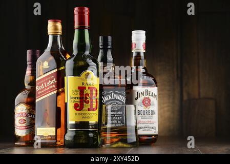 Whiskey ist der beliebteste Likör der Welt. Er stammt wahrscheinlich aus Irland, wird heute auch in Indien, Schottland, USA, Kanada und Japan produziert Stockfoto