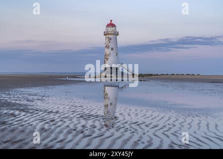 Abend an der Stelle, an der Leuchtturm in der Nähe von Ayr Talacre, Flintshire, Clwyd, Wales, Großbritannien Stockfoto