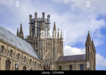 ELY, CAMBRIDGESHIRE, Großbritannien, 22. NOVEMBER: Außenansicht der Ely Cathedral in Ely am 22. November 2012 Stockfoto