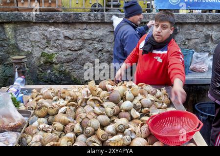 Costa Piscaria, die Straße täglich Markt in Catania Sizilien Italien. Frischer Fisch, Fleisch, Gemüse Stockfoto