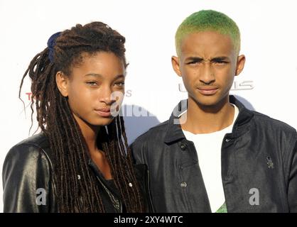 Willow Smith und Jaden Smith bei den 27. Jährlichen EMA Awards der Environmental Media Association im Barker Hangar in Santa Monica, USA, am September Stockfoto