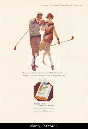 Chesterfield Cigarettes - Werbeanzeige aus dem Cosmopolitan Magazine feat a Pärchen playing Golf, 1929 Stockfoto