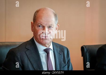 Berlin, Deutschland. August 2024. Bundeskanzler Olaf Scholz (SPD) nimmt an der Sitzung des Bundeskabinetts im Bundeskanzleramt Teil. Quelle: Kay Nietfeld/dpa/Alamy Live News Stockfoto