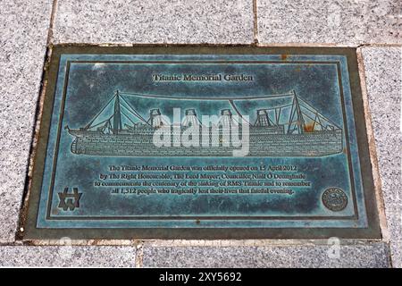 Tafel, Titanic Memorial Garden, Belfast, Nordirland Stockfoto