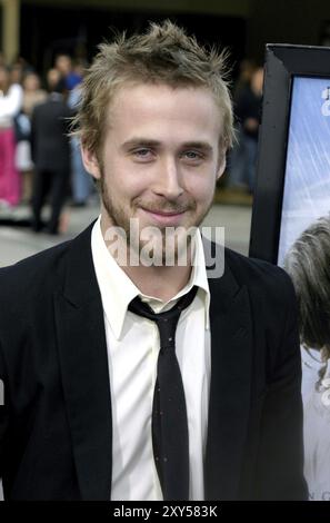 WESTWOOD, KALIFORNIEN, 21. JUNI 2004: Ryan Gosling bei der Premiere von „The Notebook“ in Los Angeles am 21. Juni im Mann Village Theatre in Westwood, USA Stockfoto