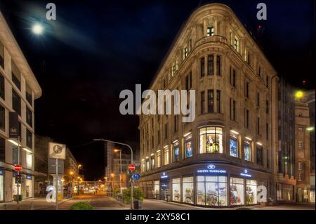 Nachtaufnahme des Hohenzollernhauses in der Schadowstraße Stockfoto