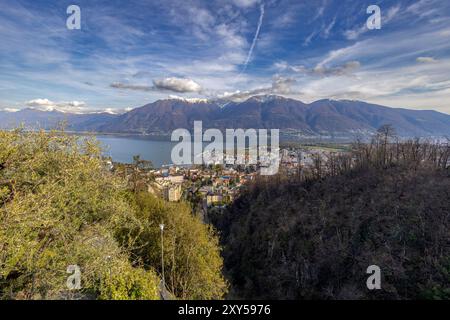 Luftaufnahme von Locarno am Nordufer des Lago Maggiore, Kanton Tessin, Schweiz Stockfoto