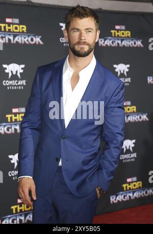 Chris Hemsworth bei der Uraufführung von Thor: Ragnarok am 10. Oktober 2017 im El Capitan Theatre in Hollywood, USA Stockfoto