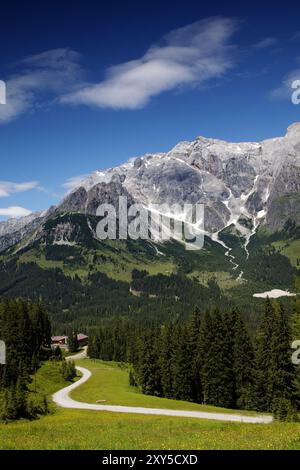 Blick auf die Südseite des Hochkoenig bei Mühlbach Stockfoto