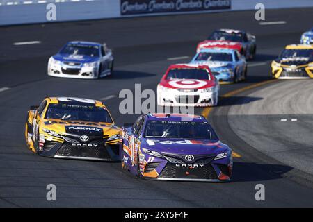 16. Juli 2017: Denny Hamlin (11) kämpft während des Overton's 301 auf dem New Hampshire Motor Speedway in Loudon, NH Stockfoto