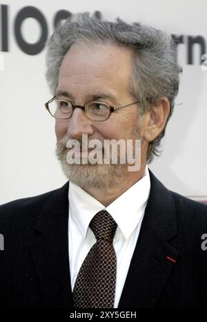 LOS ANGELES, KALIFORNIEN, 26. SEPTEMBER 2004: Steven Spielberg bei der 75th Diamond Jubilee Celebration für die USC School of Cinema-Television Stockfoto