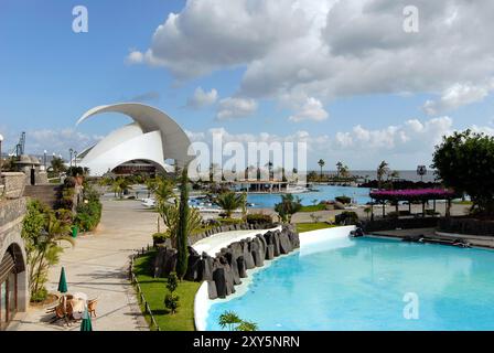 Parque Maritimo von Cesar Manrique, hinter dem Konzertsaal Auditorio de Tenerife, Santa Cruz de Teneriffa, Teneriffa, Kanarische Inseln Stockfoto