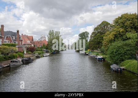 Blick Von Der Timo Smeehuijzenbrug Bridge In Amsterdam, Niederlande 21-4-2024 Stockfoto