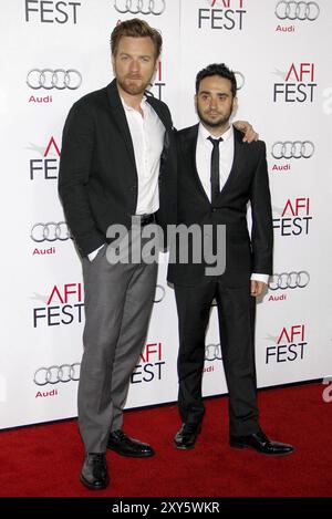 Ewan McGregor und Juan Antonio Bayona bei der Sondervorstellung von „The Impossible“ des AFI FEST 2012 im Grauman's Chinese Theatre in Hollywood Stockfoto