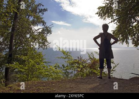 Frau, Blick auf das Meer Stockfoto