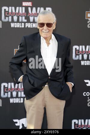 Stan Lee bei der Uraufführung von „Captain America: Civil war“ am 12. April 2016 im Dolby Theatre in Hollywood, USA Stockfoto