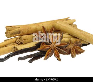 Zimtstange und Anisstern, Zimtstange und Stern aus Anis 14 Stockfoto