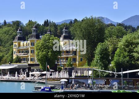 Schlosshotel am Woerth See in Velden in Kärnten Hotel Schloss in Velden am Worthersee Stockfoto