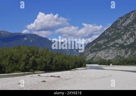 Tagliamento Fluss in den italienischen Alpen, Tagliamento, ein wilder Fluss in den italienischen Alpen Stockfoto