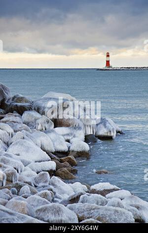 Der Pier in Warnemünde im Winter Stockfoto