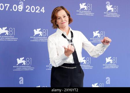 Venedig, Italien. August 2024, Venedig, Italien. August 2024. Sigourney Weaver nimmt am 28. August 2024 in Venedig, Italien, am Fotogespräch „Goldener Löwe für Lebenswerk“ während des 81. Internationalen Filmfestivals von Venedig Teil. (Foto: Gian Mattia D'Alberto/LaPresse) Credit: LaPresse/Alamy Live News Stockfoto