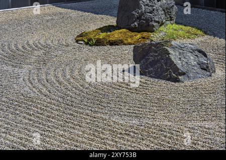 MU Garden, leerer Garten, auch japanischer Steingarten (Kare-san-sui), ist ein trockener Landschaftsgarten, der hauptsächlich aus Felsen, Steinen und Kies besteht, Daishin Ze Stockfoto