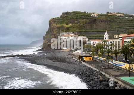 Blick auf das Dorf Ponta do Sol auf Madeira Stockfoto