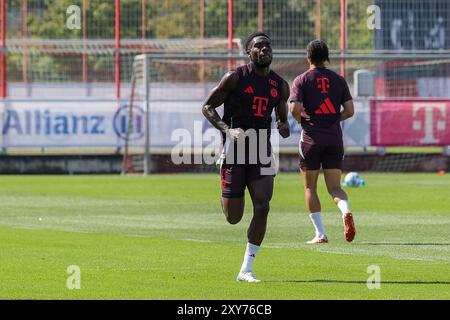 Alphonso Davies (FC Bayern München, 19), Oeffentliches Training, FC Bayern München, Fussball, Saison 24/25, 28.08.2024, Foto: Eibner-Pressefoto/Jenni Maul Stockfoto