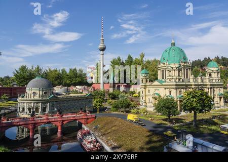 Modell echter Gebäude aus Lego-Stücken, Legoland-Vergnügungspark, Guenzburg, Deutschland, Europa Stockfoto