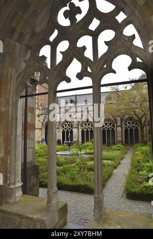 Utrecht, Niederlande. Mai 2023. Der Kreuzgang der Domkirche in Utrecht Stockfoto