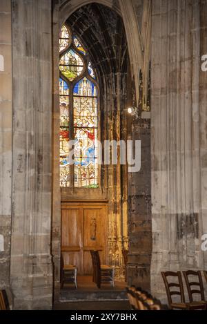 Paris, Frankreich. August 2022. Das Innere der Eglise Saint Severin im Quartier Latin in Paris Stockfoto
