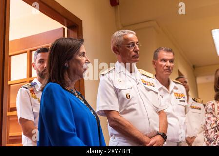 Marin, Pontevedra, Spanien. August 2024. Ministerin Margarita Robles besucht die Einrichtungen der Marineschule von Marin, wo ihre Königliche Hoheit Prinzessin Leonor morgen ihren zweiten Zyklus der militärischen Ausbildung absolviert. Gutschrift. Xan Gasalla / Alamy Live News. Stockfoto