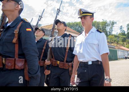 Marin, Pontevedra, Spanien. August 2024. Ministerin Margarita Robles besucht die Einrichtungen der Marineschule von Marin, wo ihre Königliche Hoheit Prinzessin Leonor morgen ihren zweiten Zyklus der militärischen Ausbildung absolviert. Gutschrift. Xan Gasalla / Alamy Live News. Stockfoto