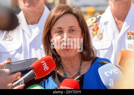 Marin, Pontevedra, Spanien. August 2024. Ministerin Margarita Robles besucht die Einrichtungen der Marineschule von Marin, wo ihre Königliche Hoheit Prinzessin Leonor morgen ihren zweiten Zyklus der militärischen Ausbildung absolviert. Gutschrift. Xan Gasalla / Alamy Live News. Stockfoto