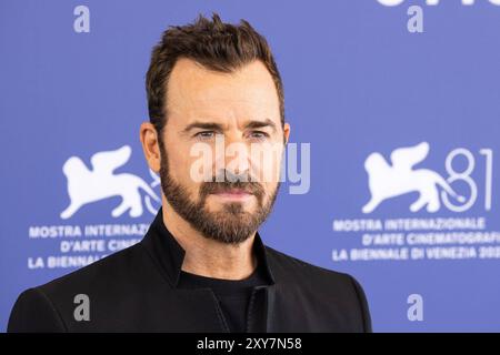News - BeetleJuice BeetleJuice - Photocall - das 81. Internationale Filmfestival von Venedig Justin Theroux posiert während des Fotoaufrufs des Eröffnungsfilms BeetleJuice BeetleJuice unter der Regie von Tim Burton am 28. August 2024 während des 81. Internationalen Filmfestivals von Venedig im Lido von Venedig. Foto: Cinzia Camela. Lido di Venezia Palazzo del Cinema Italien Copyright: XCinziaxCamelax/xLiveMediax LPN 1490493 Stockfoto