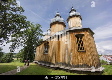 Iglesia Ortodoxa de Dobra Szlachecka, siglo 17, valle del rio San, Voivodato de la Pequena Polonia, Carpatos, Polonien Stockfoto