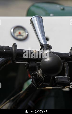 Selbstgemachte grüne Moped-Marke Stockfoto