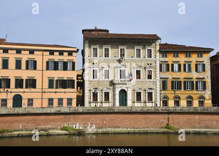 Florenz, Italien. September 2023. Der Fluss Arno mit den Brücken und Brückenhäusern Stockfoto