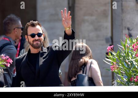 Venedig, Italien. August 2024. VENEDIG, ITALIEN - 28. AUGUST: Justin Theroux kommt am 28. August 2024 beim 81. Internationalen Filmfestival von Venedig im Palazzo del Casino an. Quelle: dpa/Alamy Live News Stockfoto