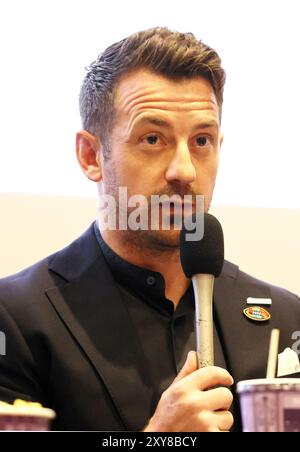 Urayasu, Japan. August 2024. Der ehemalige schottische Rugbyspieler Graig Laidlaw spricht auf einer Pressekonferenz, als er am Mittwoch, den 28. August 2024, Cheftrainer des japanischen Profi-Rugbyteams Urayasu D-Rocks in Urayasu, Tokio, wurde. Laidlaw wird durch den ehemaligen Cheftrainer Johan Ackermann ersetzt und Ackermann wurde Berater der Mannschaft. (Foto: Yoshio Tsunoda/AFLO) Stockfoto