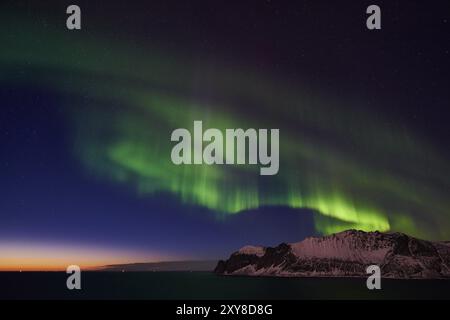 Nordlichter (Aurora borealis), Mefjorden, Senja, Troms, Norwegen, März 2015, Europa Stockfoto