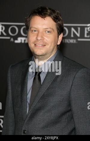 Gareth Edwards bei der Weltpremiere von "Schurkenstaaten: ein Star Wars Story' im Pantages Theater in Hollywood, USA, am 10. Dezember 2016 statt. Stockfoto