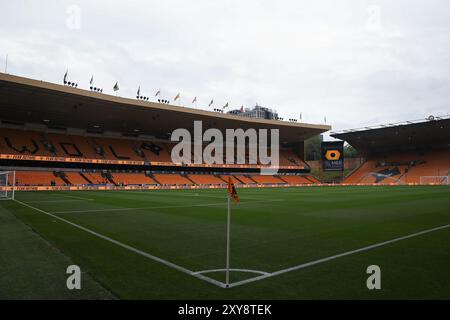 Wolverhampton, Großbritannien. August 2024. Eine allgemeine Ansicht von Molineux vor dem Carabao Cup-Spiel Wolverhampton Wanderers gegen Burnley in Molineux, Wolverhampton, Vereinigtes Königreich, 28. August 2024 (Foto: Gareth Evans/News Images) in Wolverhampton, Vereinigtes Königreich am 28. August 2024. (Foto: Gareth Evans/News Images/SIPA USA) Credit: SIPA USA/Alamy Live News Stockfoto